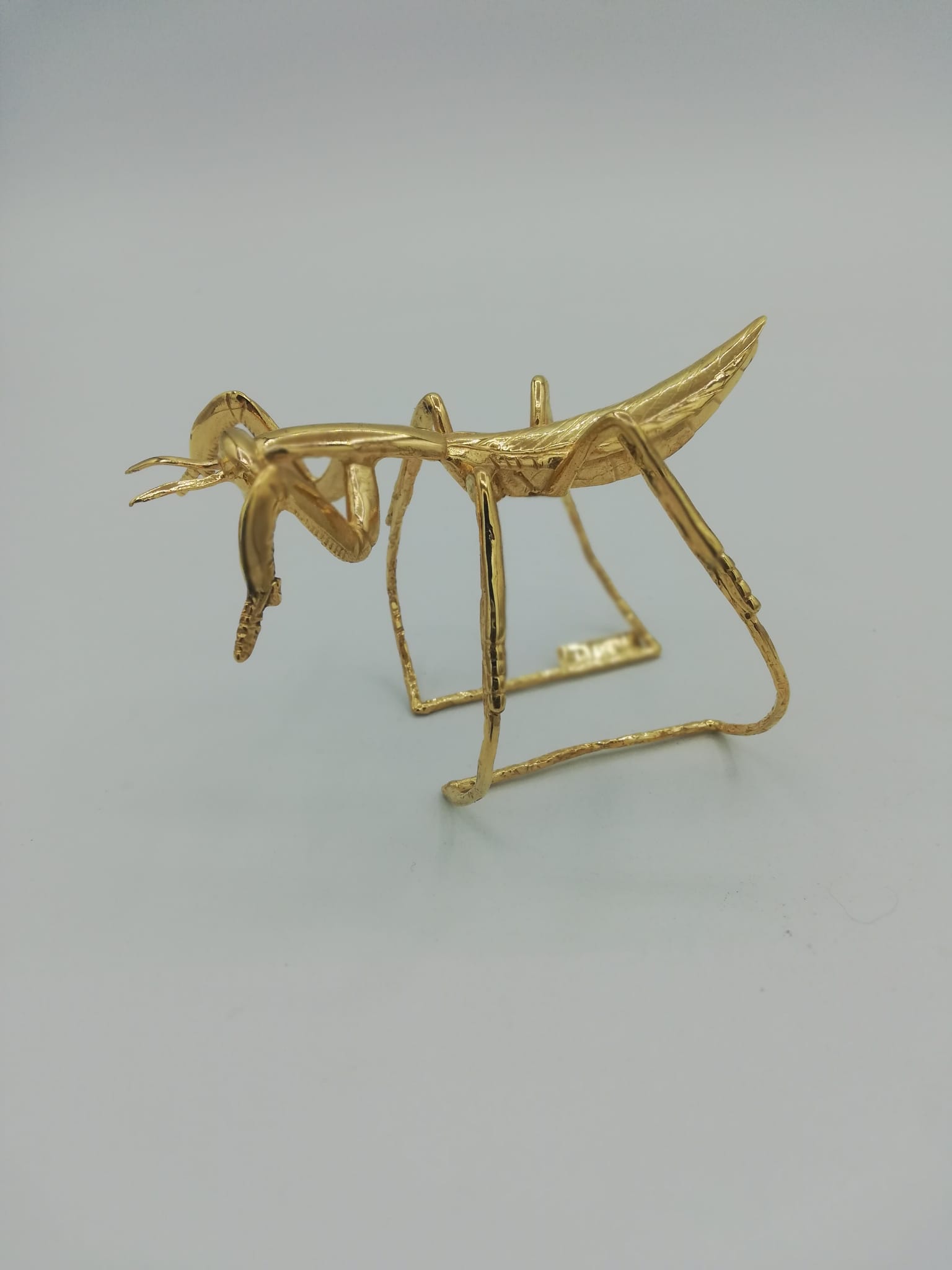 Pulsera mantis dorada. Joyas en Joyería Macasar Vigo